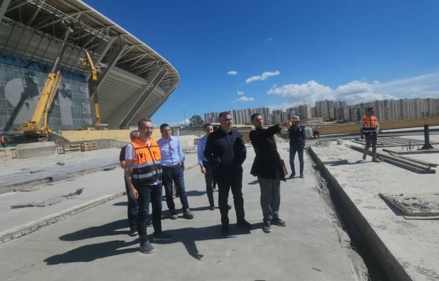 Après celle de vendredi soir: Visite surprise de Belaribi au stade de Douéra