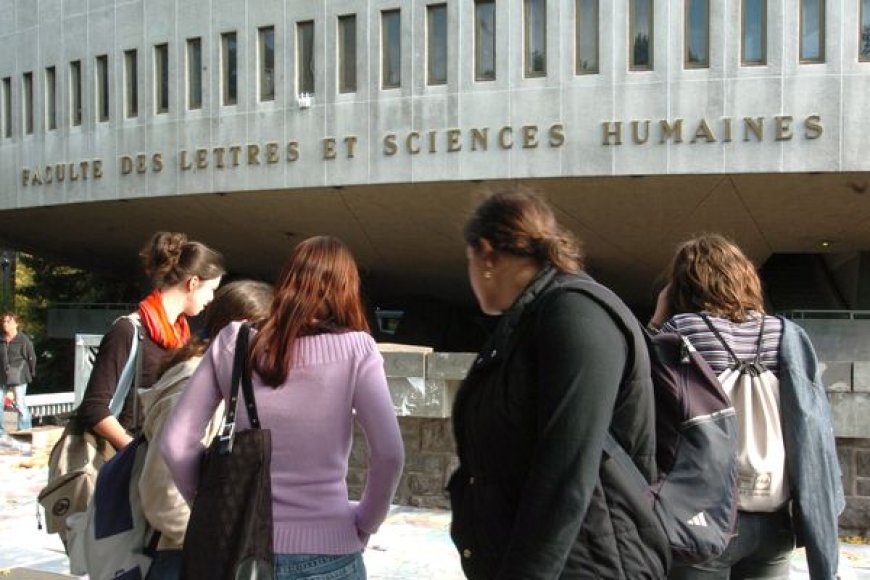 Loi immigration en France : un revers pour les étudiants étrangers et un choix politique controversé