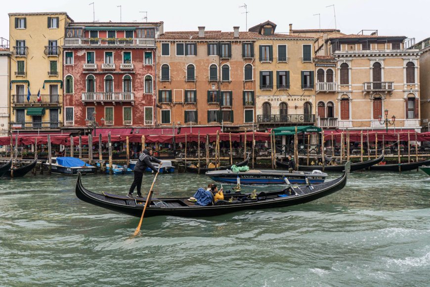 Venise Contre le Surtourisme : La Taxe Qui Peut Changer le Tourisme Mondial