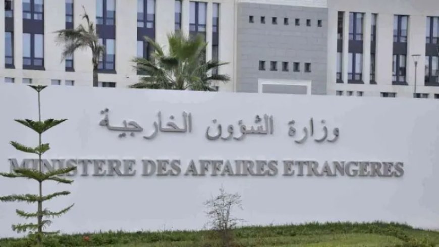 Le président de la République mène un large mouvement diplomatique et consulaire en Algérie.