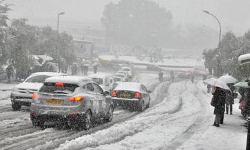 Chutes de neige : plusieurs routes coupées à Tizi Ouzou