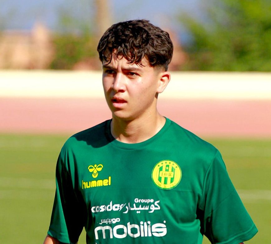 Akhrib avec la sélection des U20