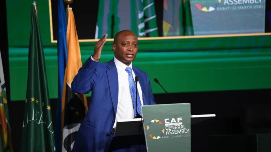 Dossiers importants sur sa table. Le président de la CAF, Motsepe, arrive en Algérie