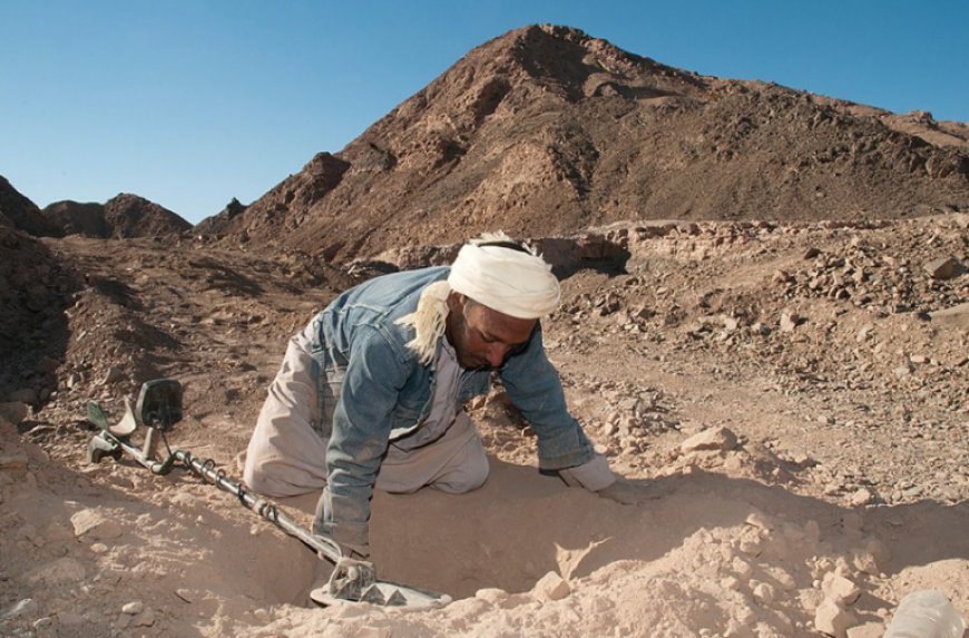 Arkab révèle des minéraux de terres précieuses et rares en Algérie