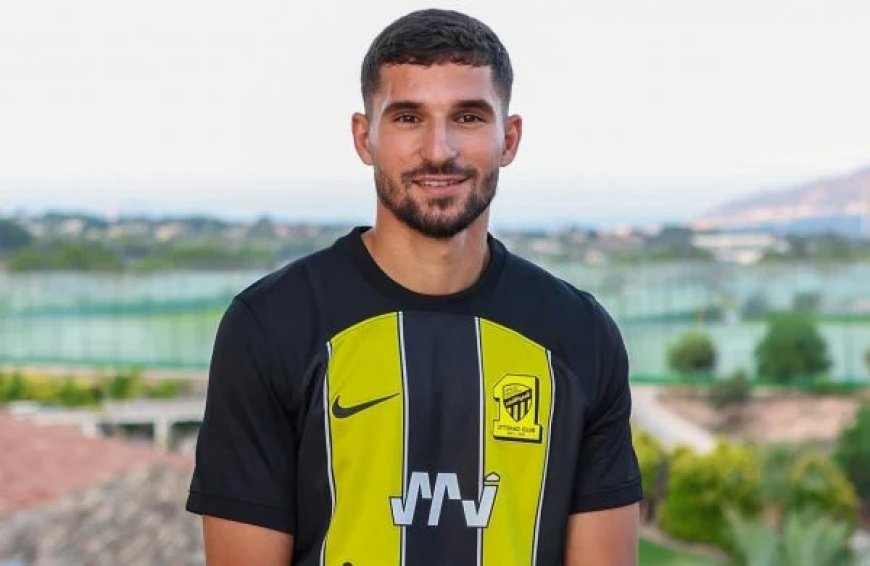 Houssem Aouar rejoint officiellement Al Ittihad de Djeddah