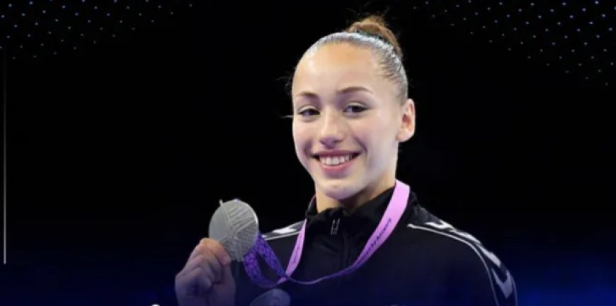 JO-2024 : la gymnaste Kaylia Nemour en finale aux barres asymétriques