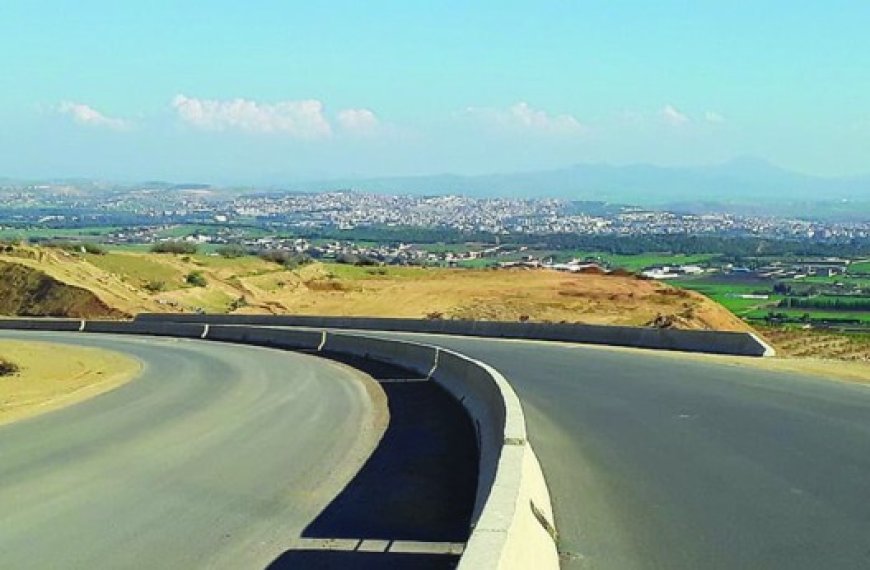 Route Chlef-Ténès : Les estivants coincés dans d’interminables bouchons