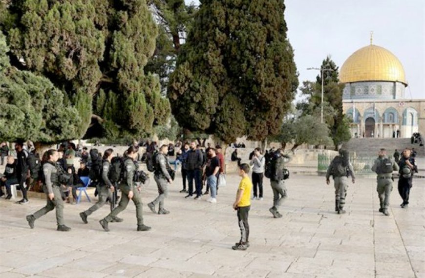 Encadrés par les forces de sécurité, ils ont accompli des rituels talmudiques : Des ministres et des milliers de colons juifs à l’esplanade d’Al Aqsa