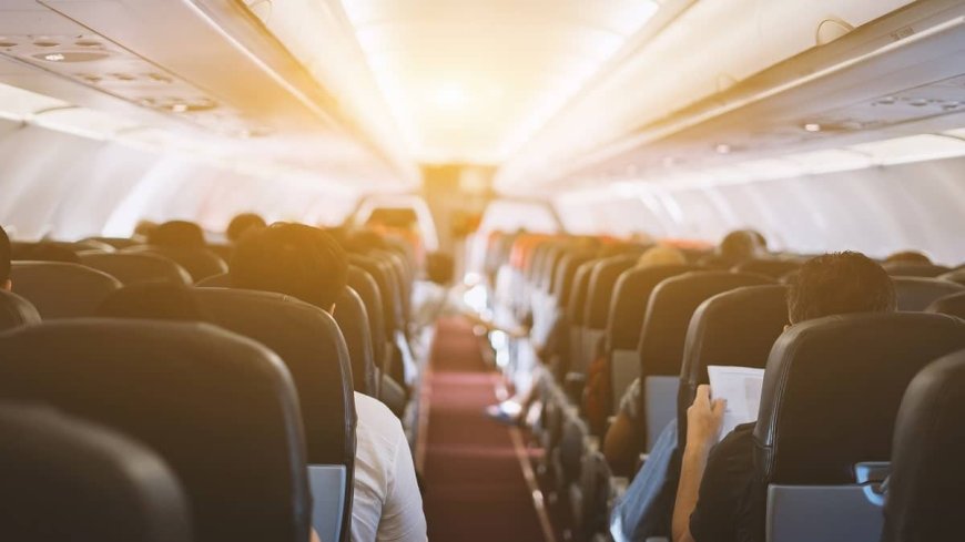 Voici 4 choses à ne jamais faire en avion, selon une hôtesse de l’air