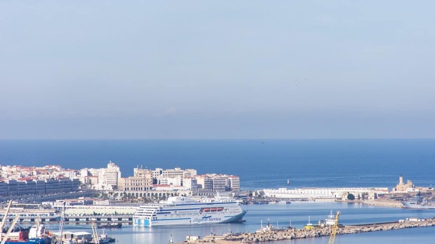 Algérie Ferries : une Algérienne de France filme sa galère au port d’Alicante