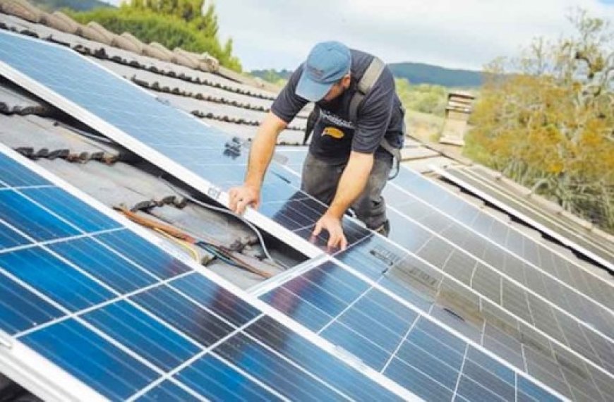 Kits solaires : La capacité installée dans les zones isolées doublée depuis 2019