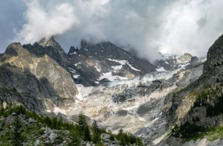 En raison de la fonte des glaces : La Suisse et l'Italie contraintes de déplacer leur frontière alpine