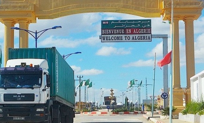 Douanes algériennes: Le DG inspecte le poste frontalier terrestre de Taleb-Larbi à El-Oued