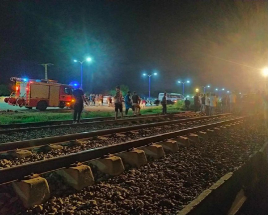 Collision dramatique à Tassoust : Une voiture percutée par un train, trois blessés graves