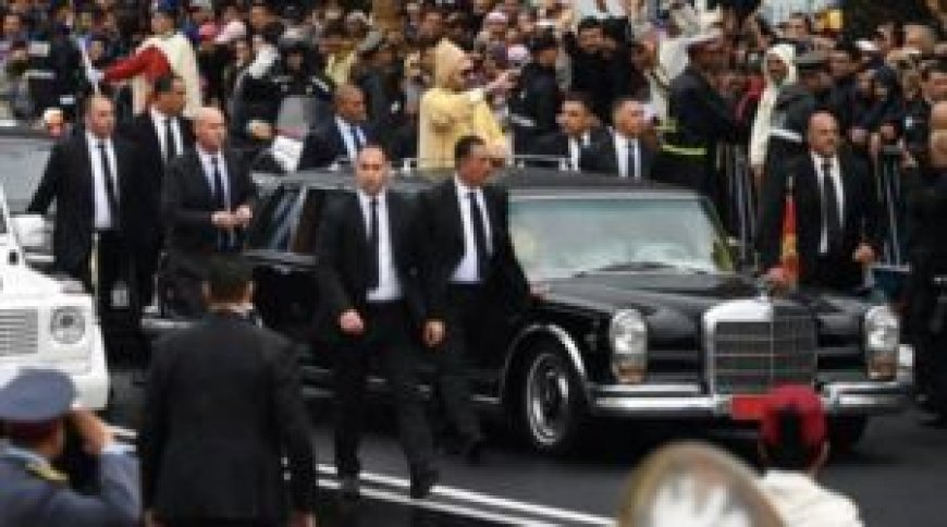 Le roi du Maroc échappe à un attentat : la marche vers la liberté a commencé