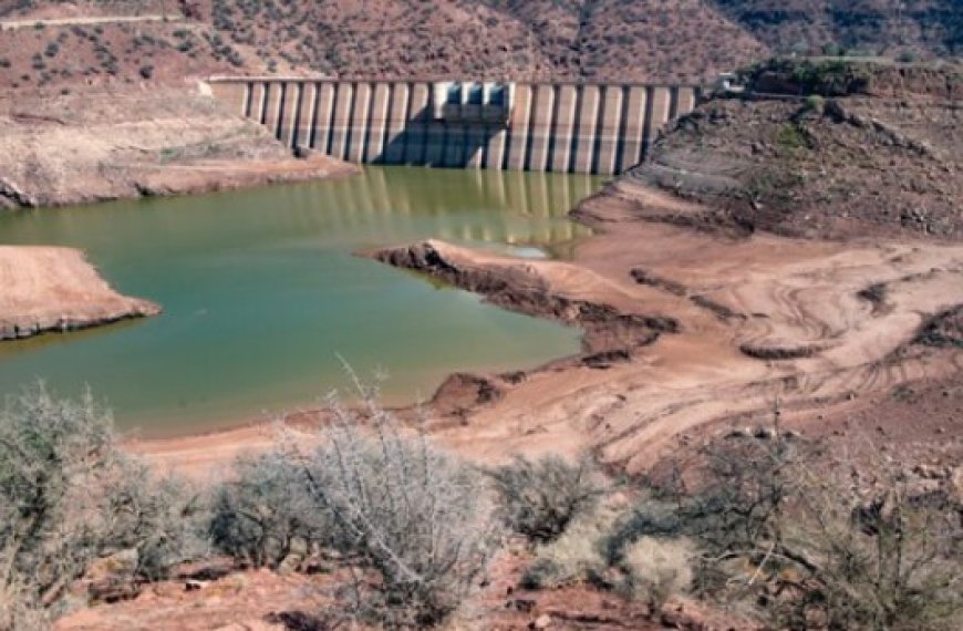 Barrage de Djorf-Ettorba (Bechar) : 480 000 m3 de vase enlevés