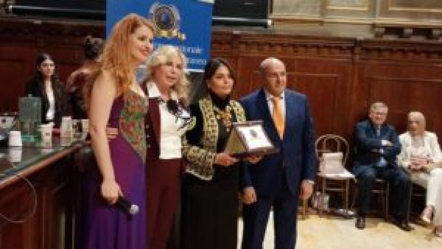 L’Italie décerne à l’artiste algérienne Karima Laraba le prix d’excellence méditerranéenne