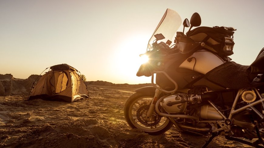 L’Algérie en moto : ce couple de touristes français partage de splendides images