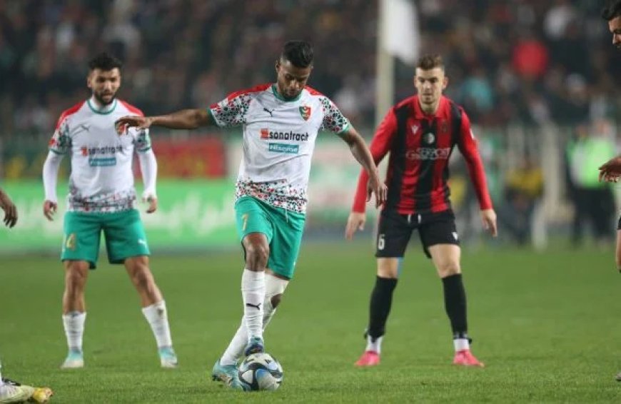 Le report du derby arrange les affaires du Mouloudia