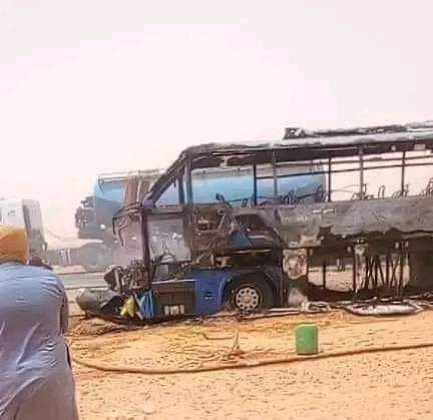 Onze morts dans une collision entre un camion et un bus entre Hassi Messaoud et el-Borma