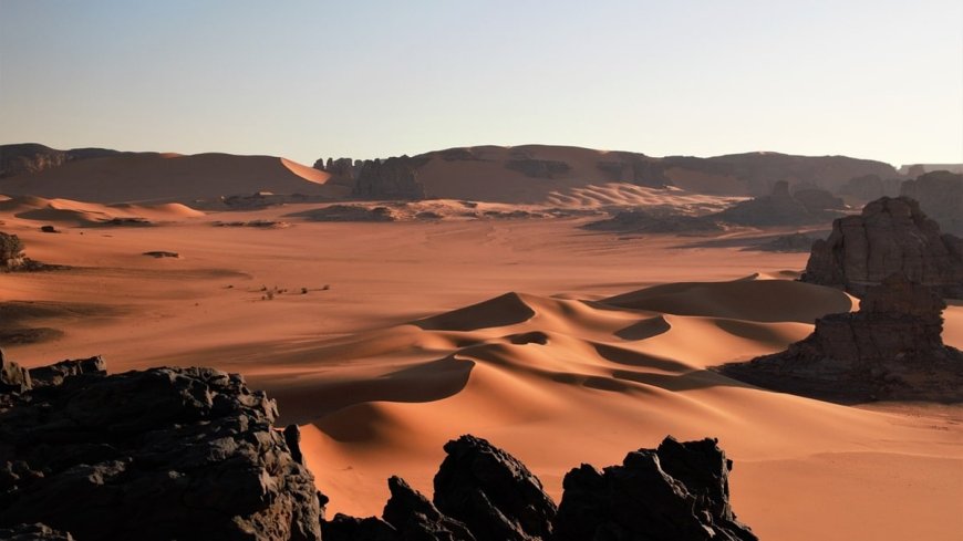 Voyage en Algérie : un camp de vacances de luxe au cœur du Sahara algérien