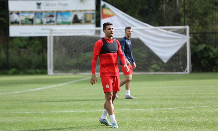 Souyad débute enfin