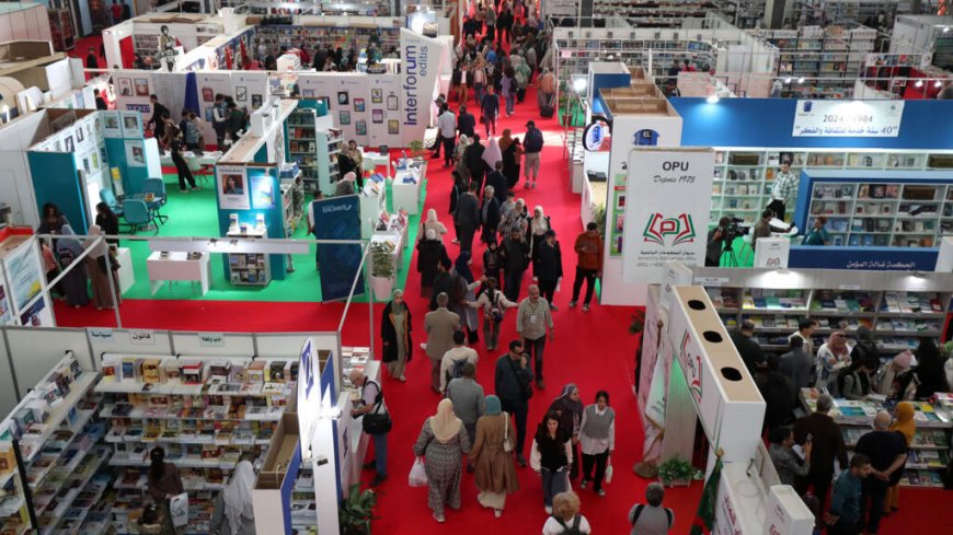 Le salon du livre d'Alger privé du roman de Kamel Daoud, Goncourt 2024