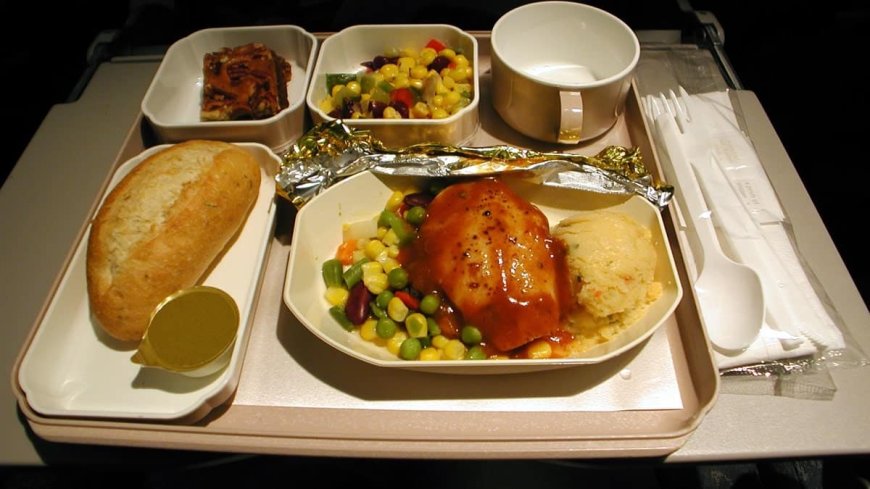 Repas servis à bord : Air Algérie comparée à Air France