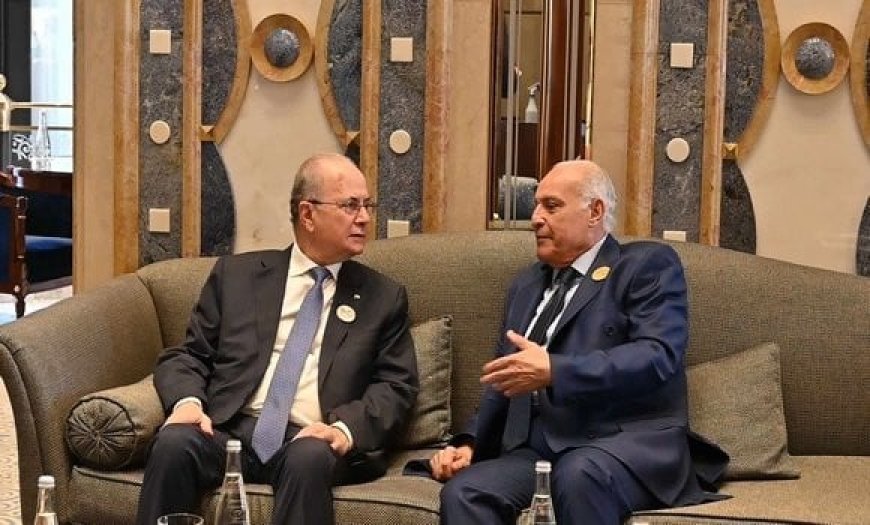 A Riyad, Ahmed Attaf s’entretient avec le Premier ministre, ministre des Affaires étrangères de Palestine