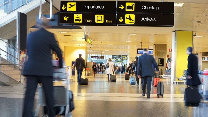 « À chaque fois que je vais dans un aéroport français, je rencontre des Algériens »