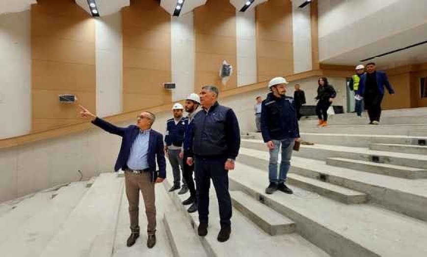 Belaribi inspecte l’avancement des travaux de réalisation du nouveau siège du ministère de l’Habitat