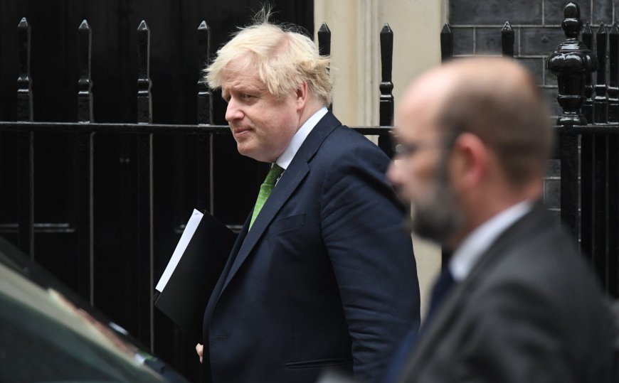 Boris Johnson admet que le conflit ukrainien est une « guerre par procuration » contre la Russie