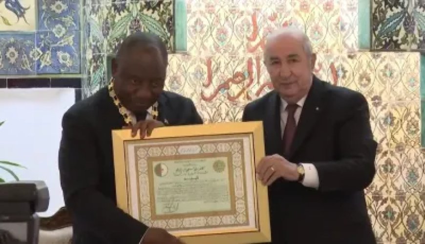 Le président Tebboune décerne au président sud-africain la médaille du mérite national de l’ordre «El Athir»