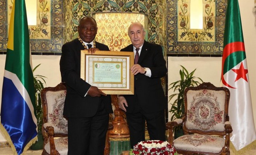 Le Président de la République décore son homologue d’Afrique du Sud, pays frère, de la médaille de l’Ordre du mérite national « Athir »