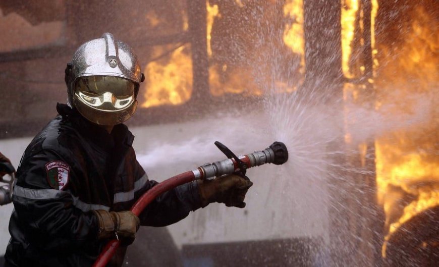 Alger : un incendie éclate à la gare routière de Caroubier