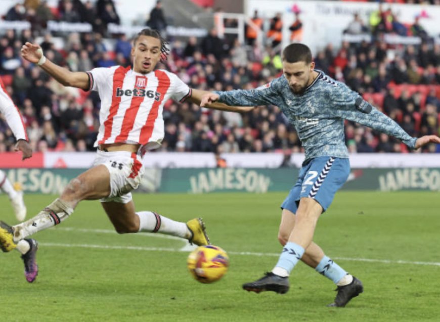 Angleterre : Aouchiche, enfin titulaire, brille ! (vidéo)