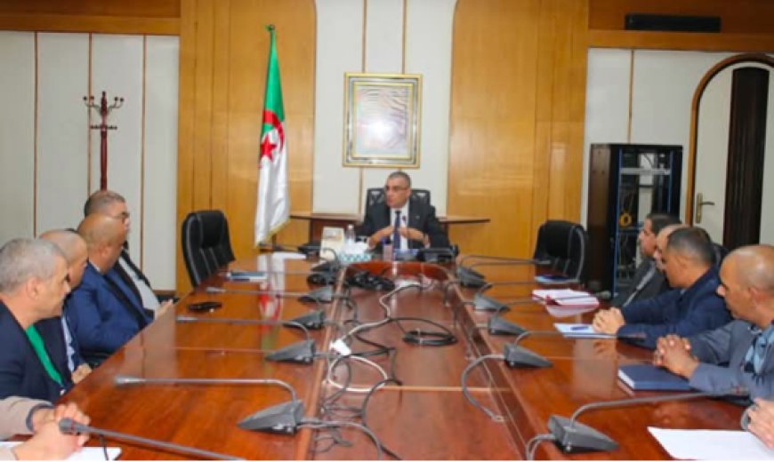 Transport, cantines, services, commerces et Ramadhan : Djellaoui mobilise les secrétaires généraux des communes d’Annaba