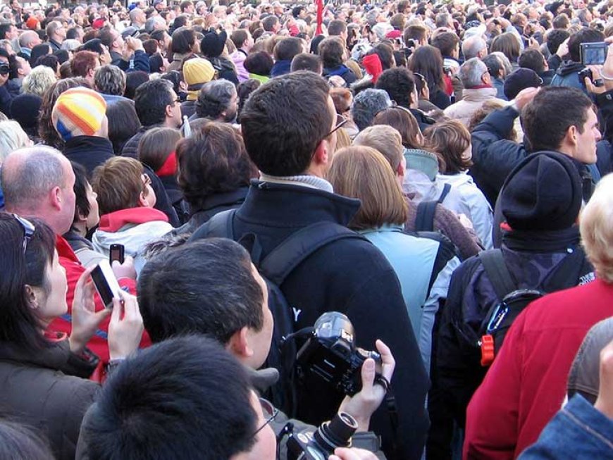 La population mondiale atteint 8,09 milliards d’habitants